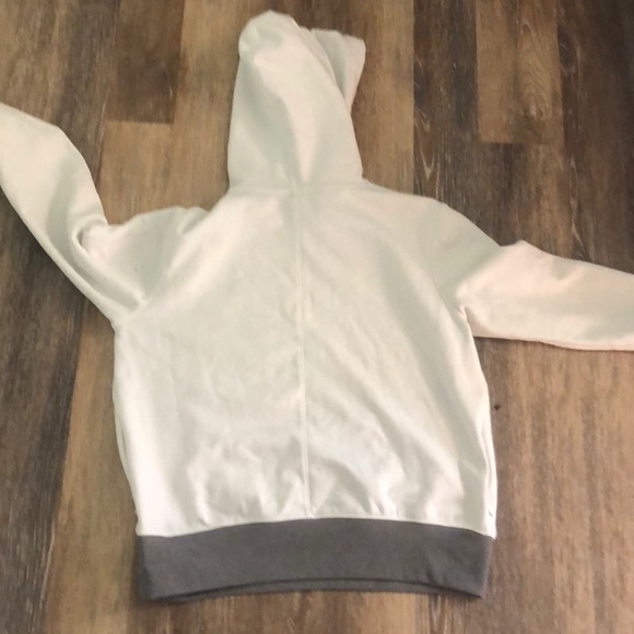 I am selling a white and grey sweatshirt. - Picture 4 of 4